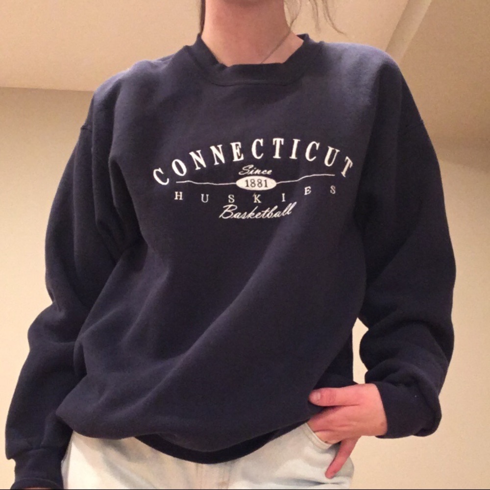 UConn Huskies Pullover